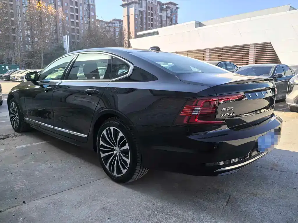 Volvo S90 2025 из CN, фото 4