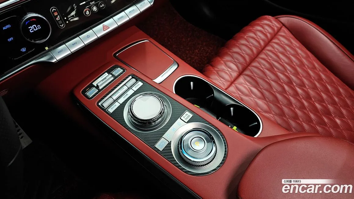 Genesis GV70 — фото 9