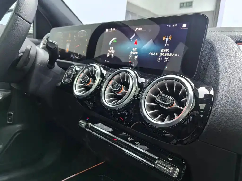 Mercedes-Benz GLA 2023 из CN, фото 10