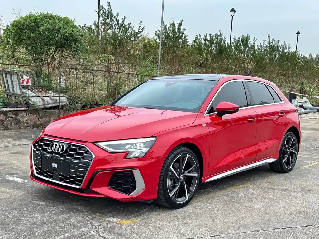 Audi A3 — фото 1