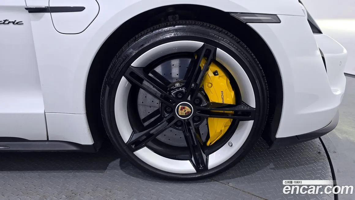 Porsche Taycan 2021 из KR, фото 5