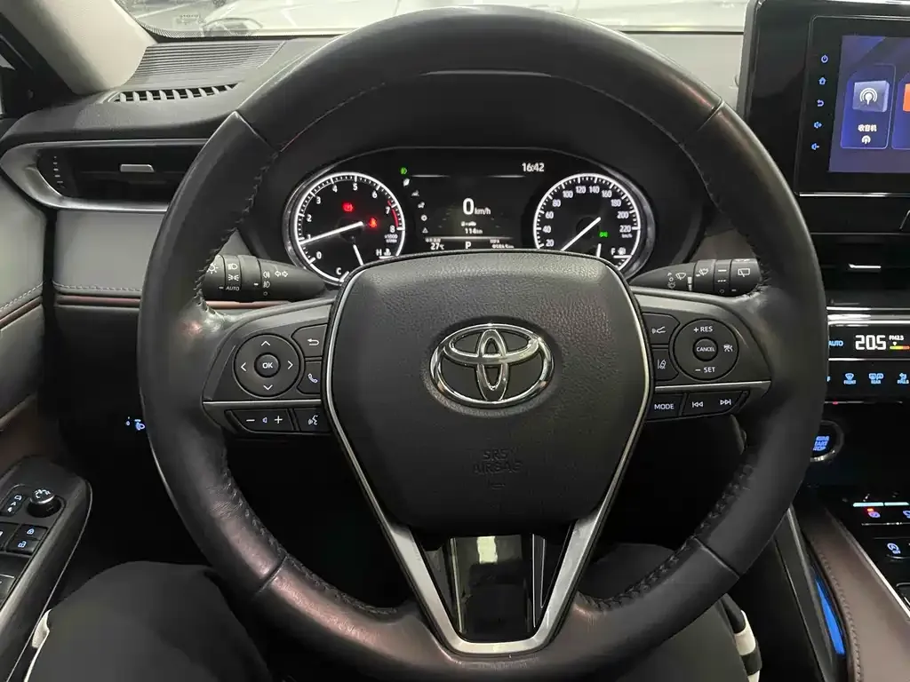 Toyota Harrier 2023 из CN, фото 8