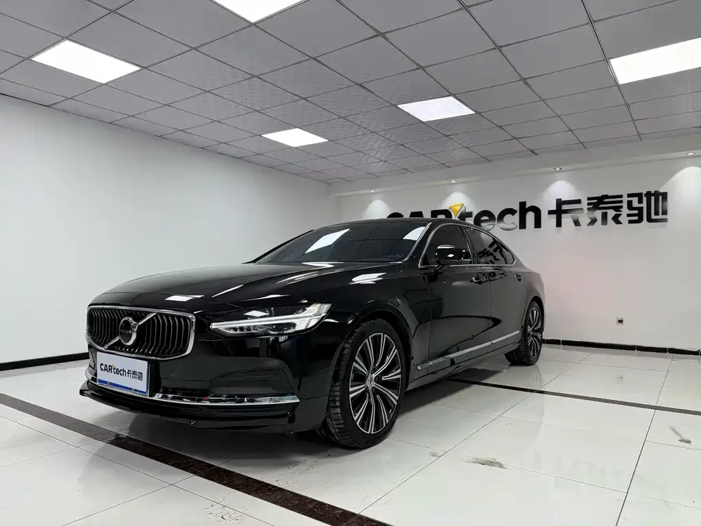 Volvo S90 2023 из CN, фото 1