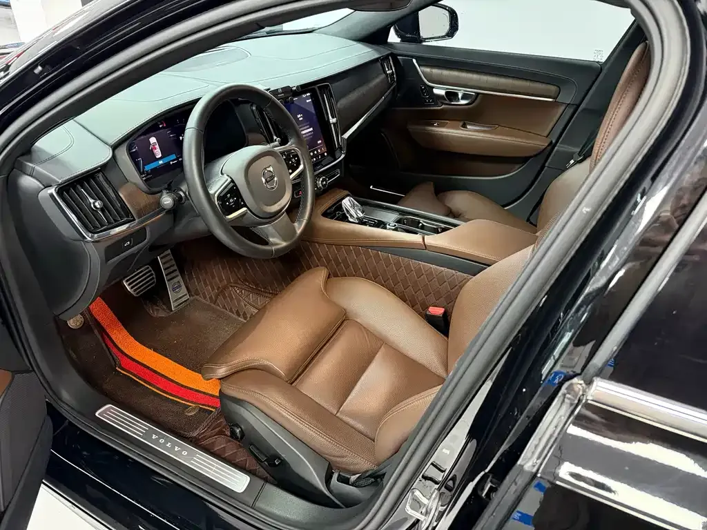 Volvo S90 2023 из CN, фото 4