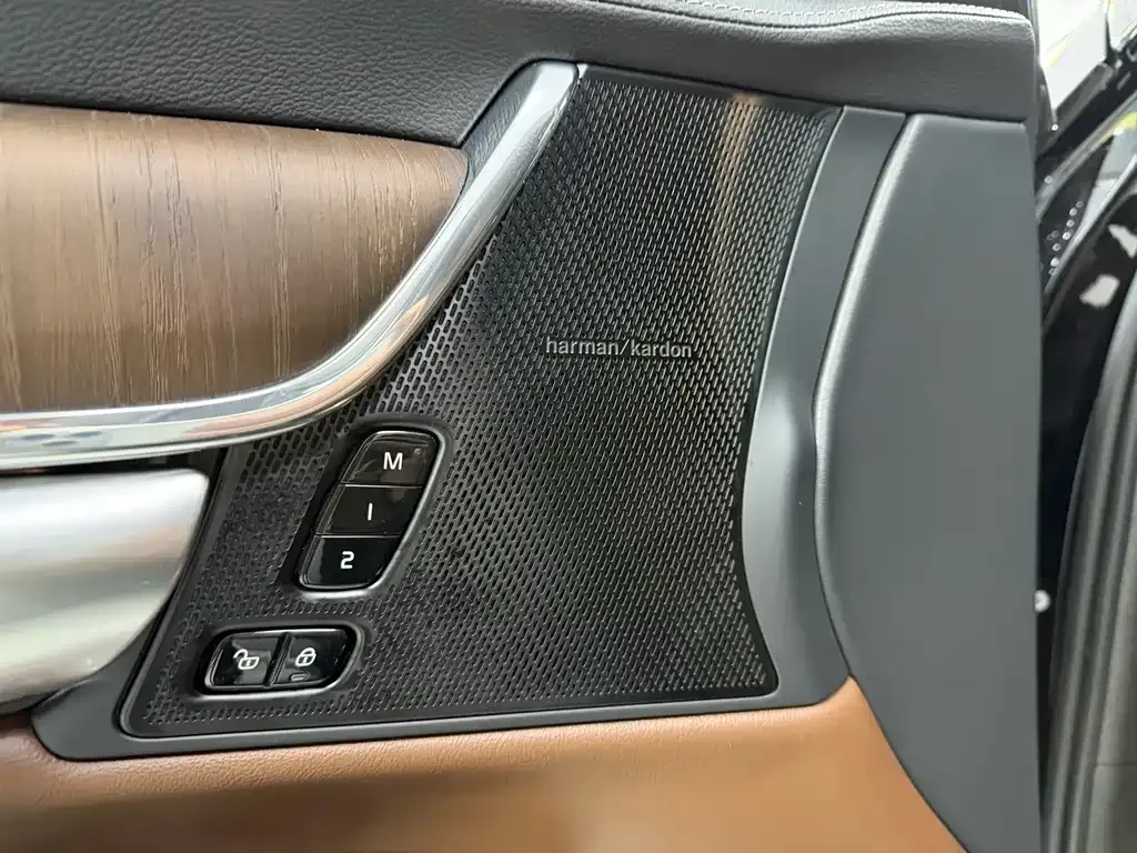 Volvo S90 2023 из CN, фото 5