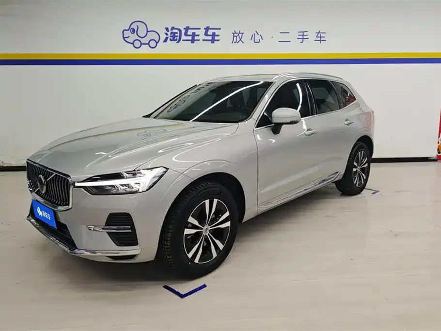Volvo XC60 2023 из CN, фото 1