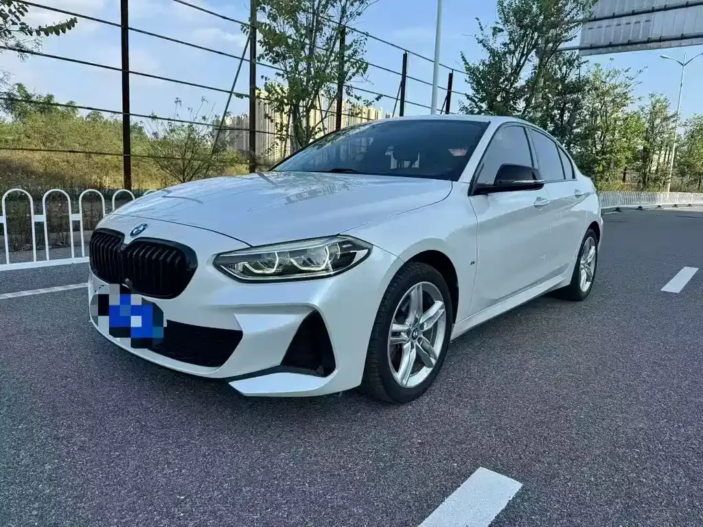BMW 1 Series 2021 из CN, фото 1