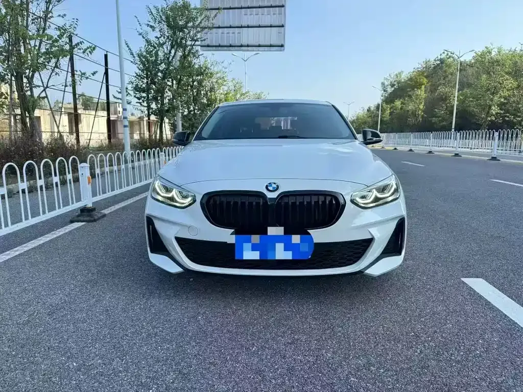 BMW 1 Series 2021 из CN, фото 2