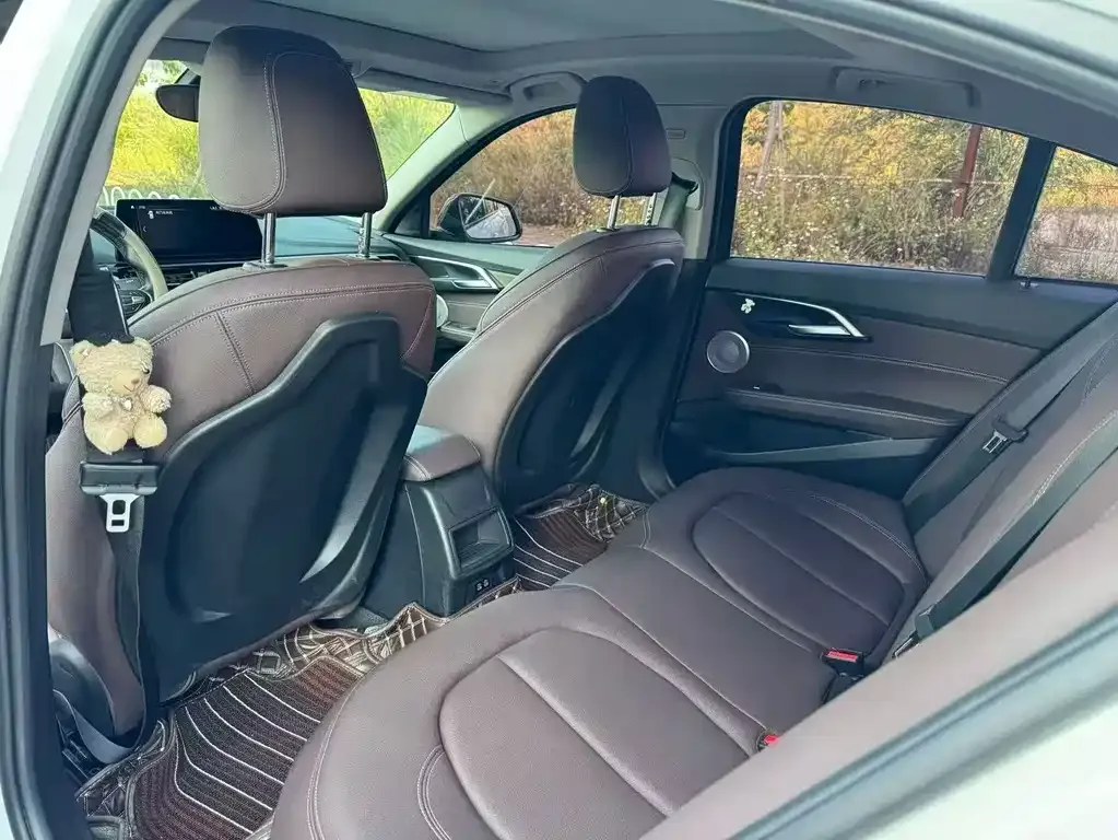 BMW 1 Series 2021 из CN, фото 6