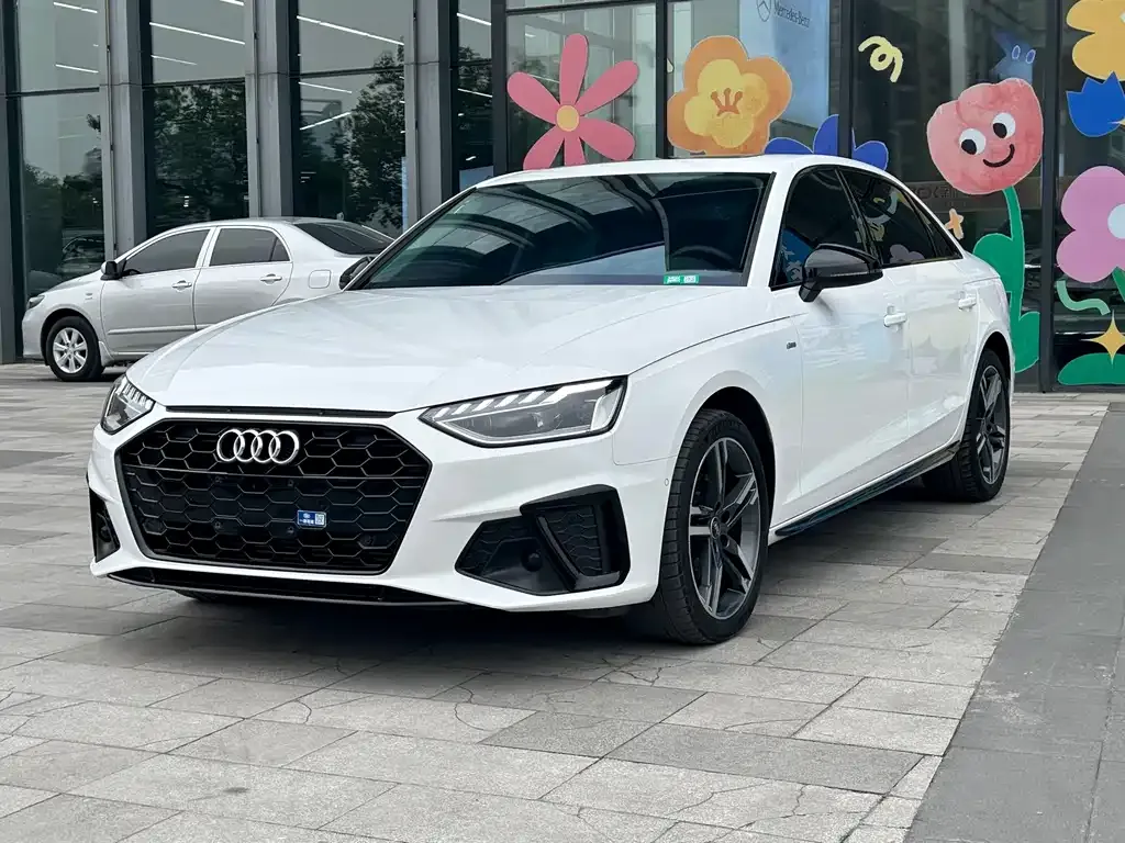 Audi A4L 2022 из CN, фото 1