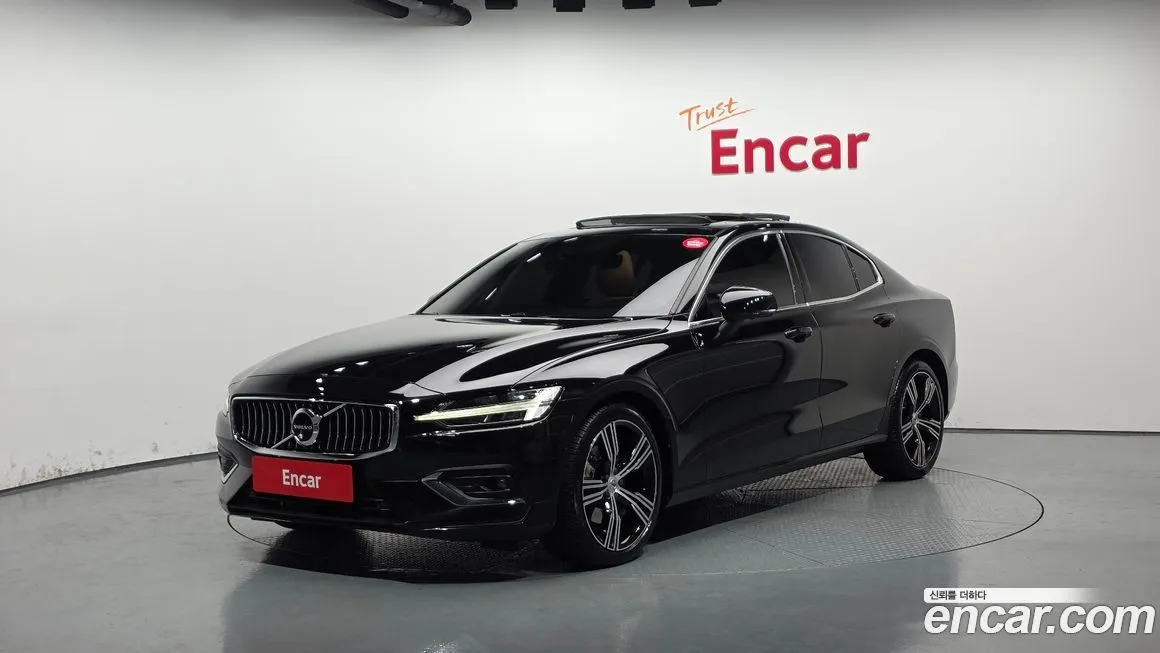 Volvo S60 2022 из KR, фото 1