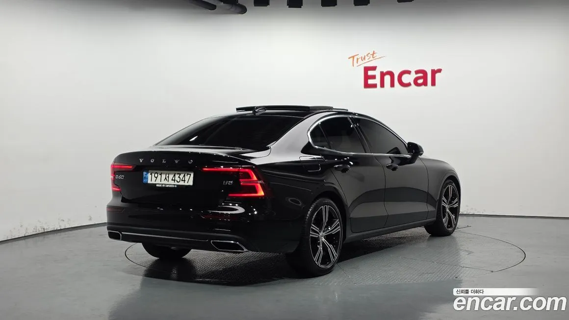 Volvo S60 2022 из KR, фото 2