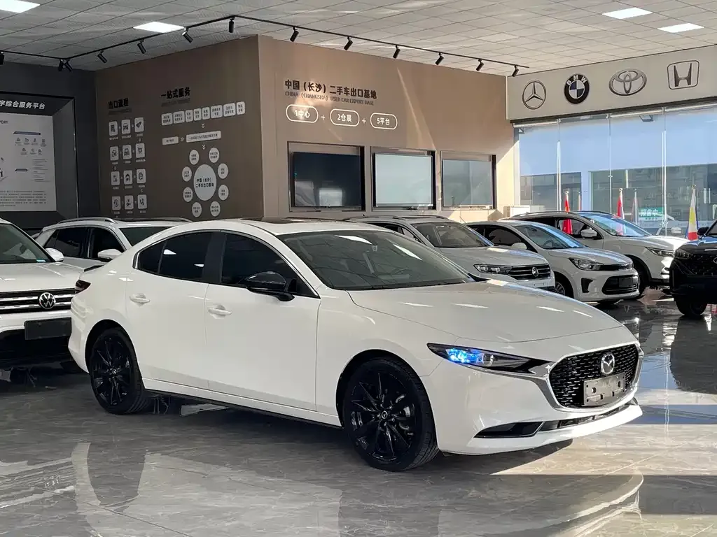 Mazda 3 Axela 2022 из CN, фото 3