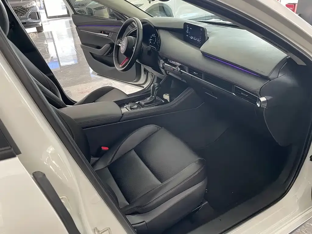 Mazda 3 Axela 2022 из CN, фото 8