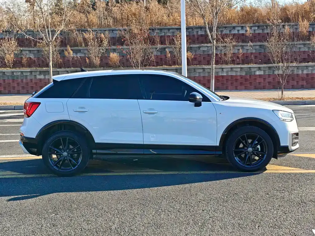 Audi Q2L 2021 из CN, фото 4