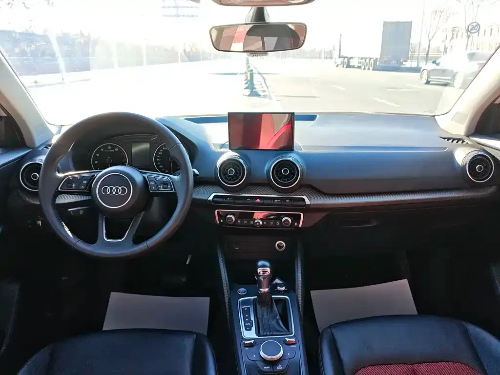 Audi Q2L 2021 из CN, фото 9