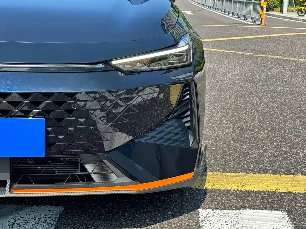 Changan UNI-V 2024 из CN, фото 3
