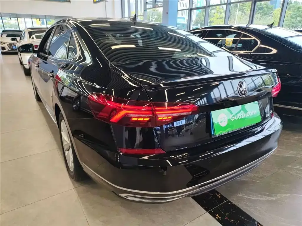 Volkswagen Passat 2021 из CN, фото 5