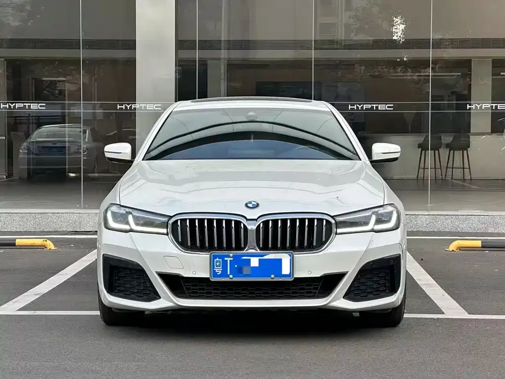 BMW 5 Series — фото 3
