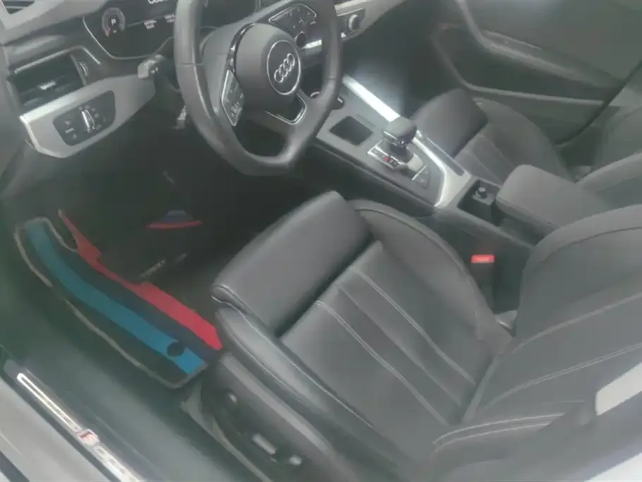 Audi A4L 2022 из CN, фото 9