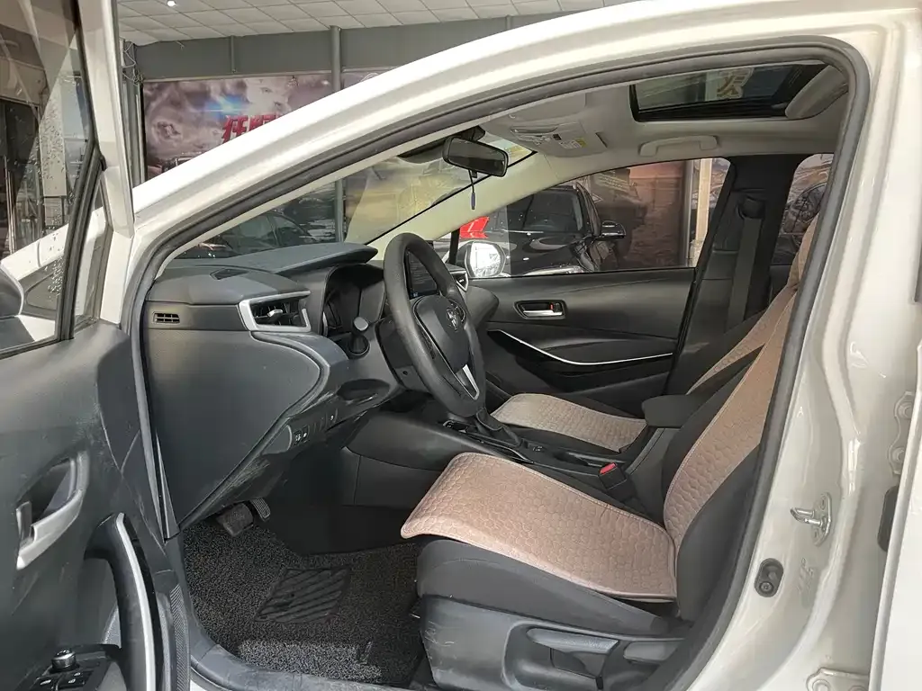 Toyota Corolla 2021 из CN, фото 4