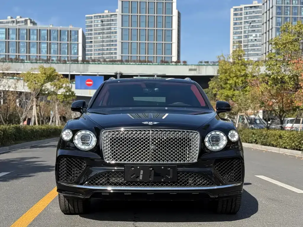 Bentley Bentayga — фото 2