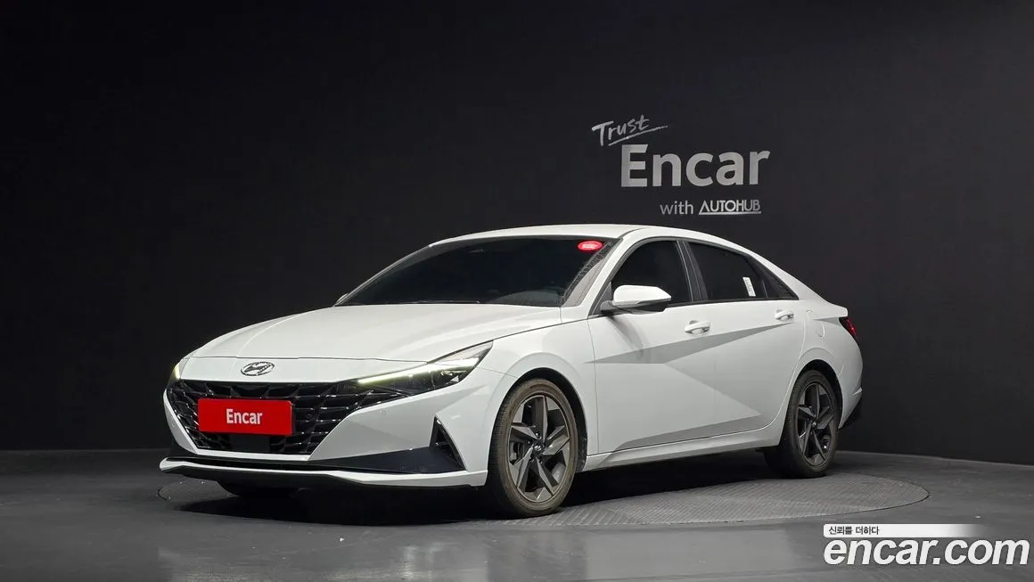 Hyundai AVANTE — фото 1