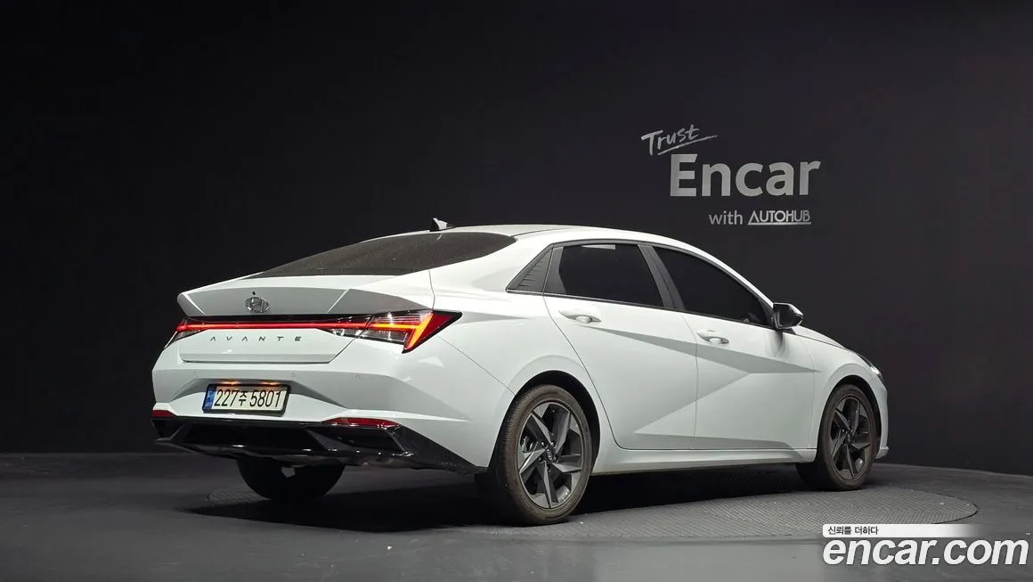 Hyundai AVANTE — фото 2