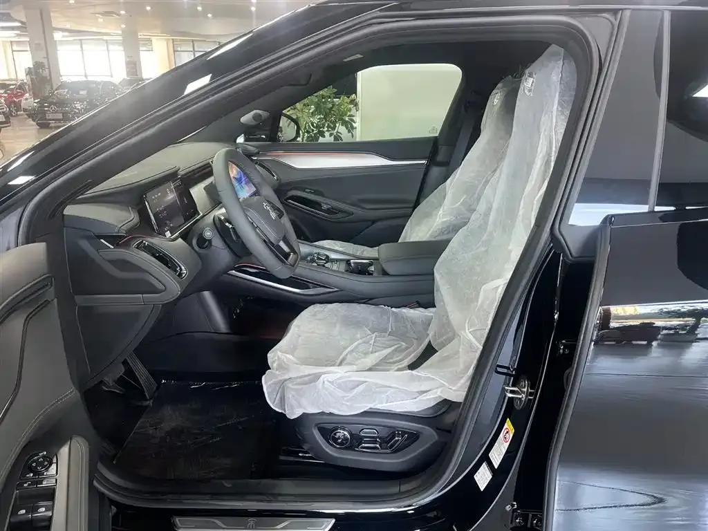 BYD L EV 2025 из CN, фото 8