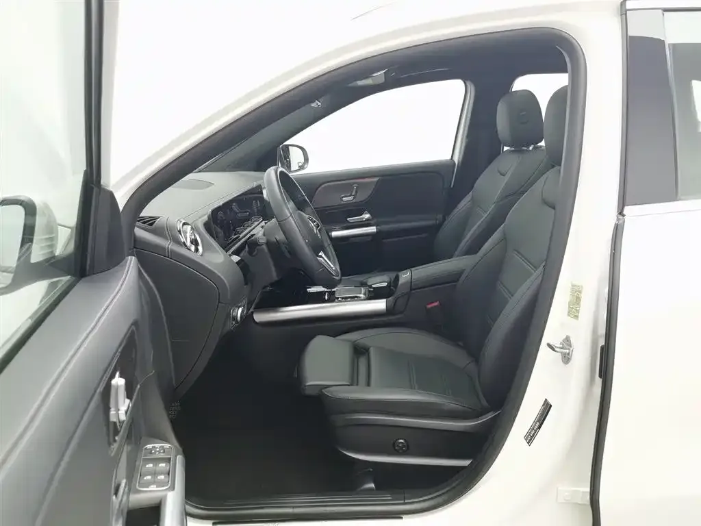 Mercedes-Benz GLA — фото 10