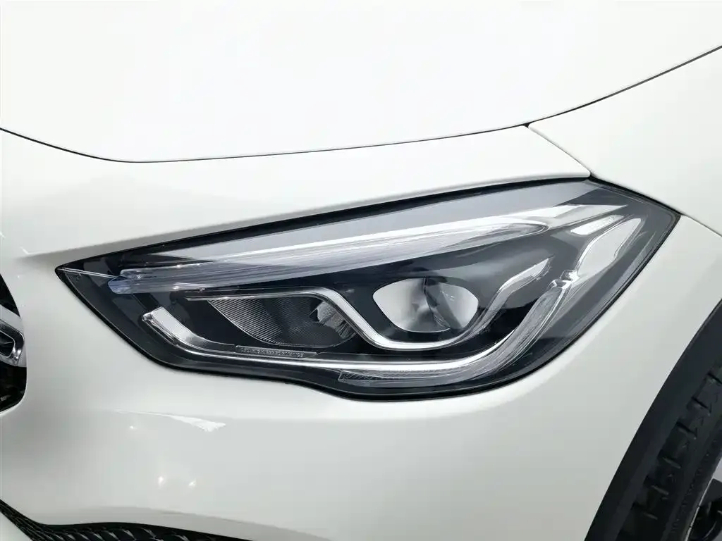 Mercedes-Benz GLA — фото 7