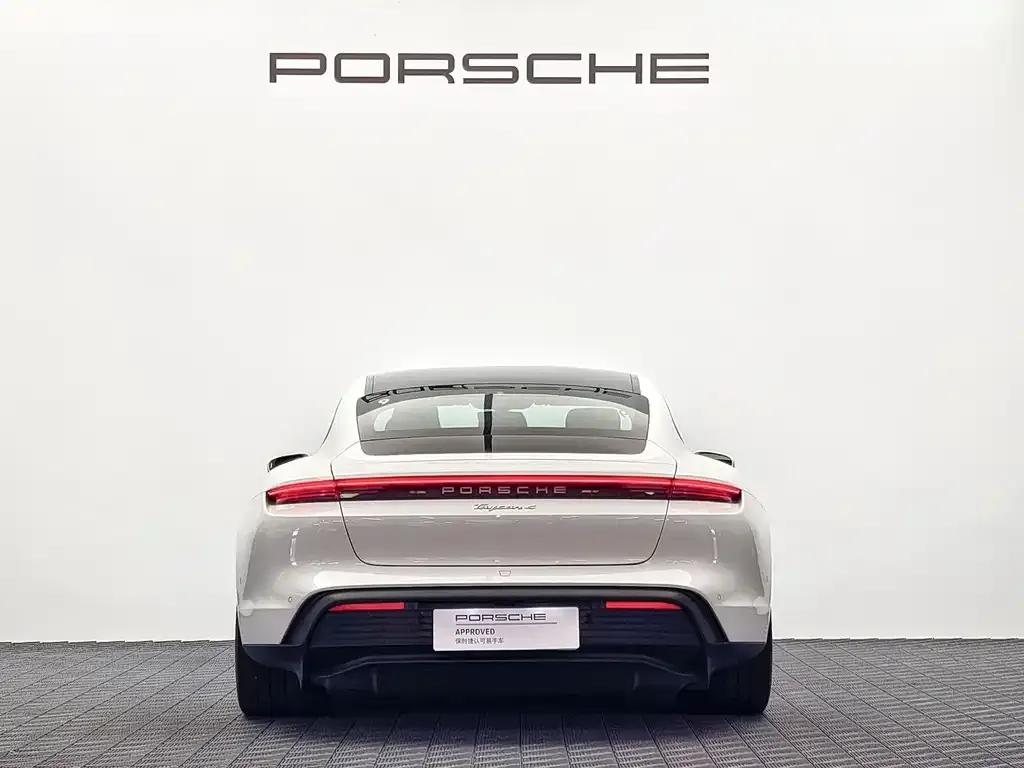 Porsche Taycan — фото 7