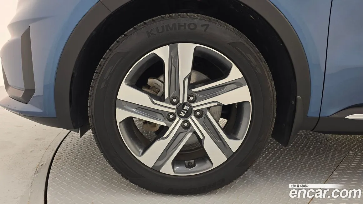 Kia Sorento — фото 5