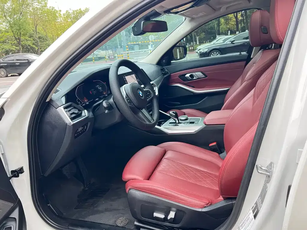 BMW 3 Series 2022 из CN, фото 5