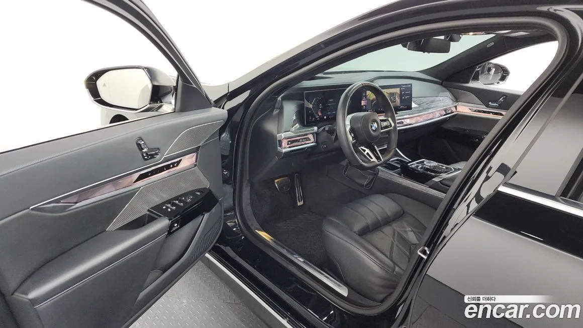 BMW 7-Series 2023 из KR, фото 10