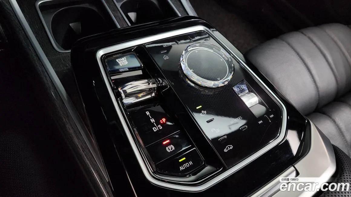 BMW 7-Series 2023 из KR, фото 9