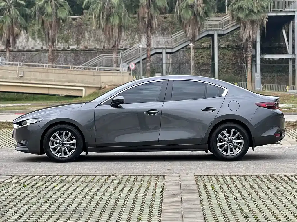 Mazda 3 Axela 2022 из CN, фото 2