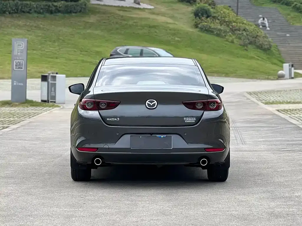Mazda 3 Axela 2022 из CN, фото 4