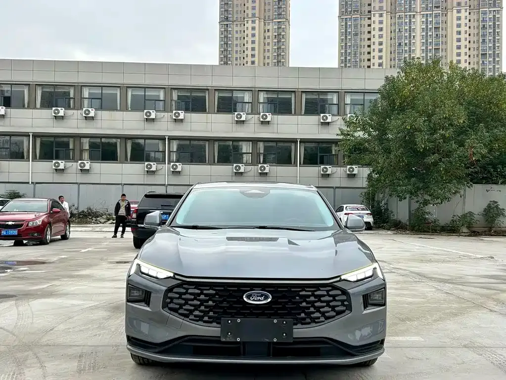 Ford Mondeo 2025 из CN, фото 2