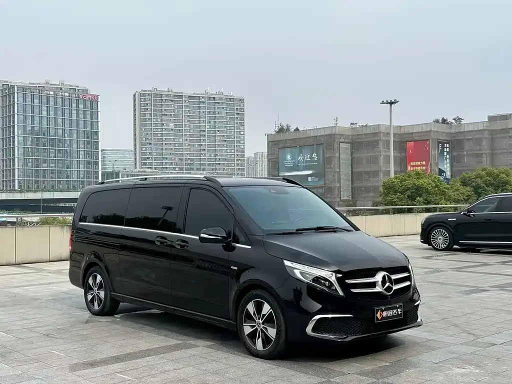 Mercedes-Benz V-Class 2022 из CN, фото 3