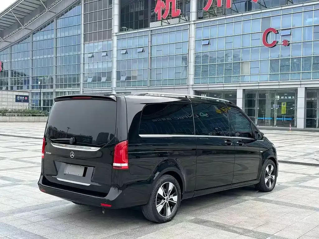 Mercedes-Benz V-Class 2022 из CN, фото 6