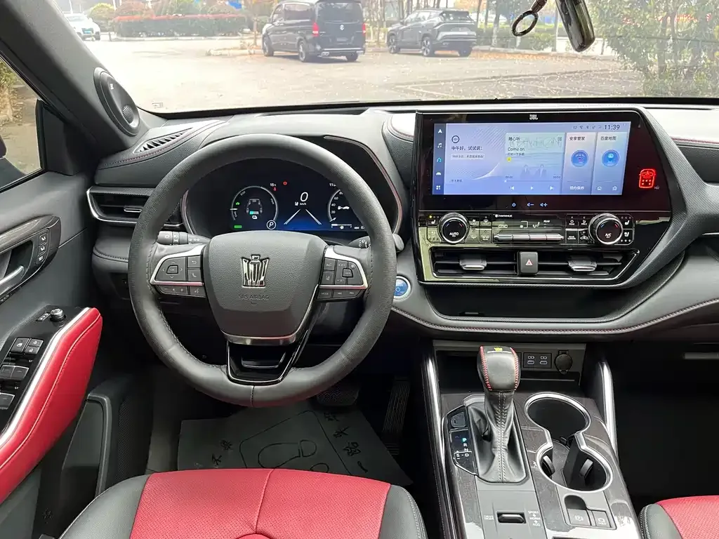 Toyota Crown Kluger 2022 из CN, фото 10