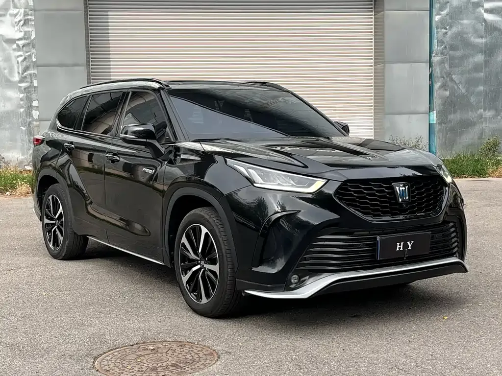 Toyota Crown Kluger 2022 из CN, фото 8
