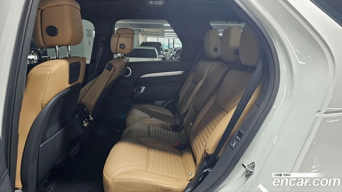 Land Rover Discovery 2024 из KR, фото 8