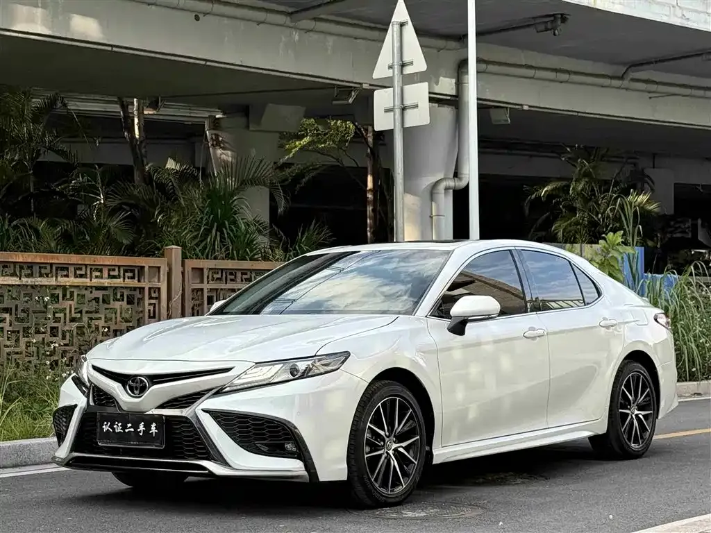 Toyota Camry 2022 из CN, фото 1