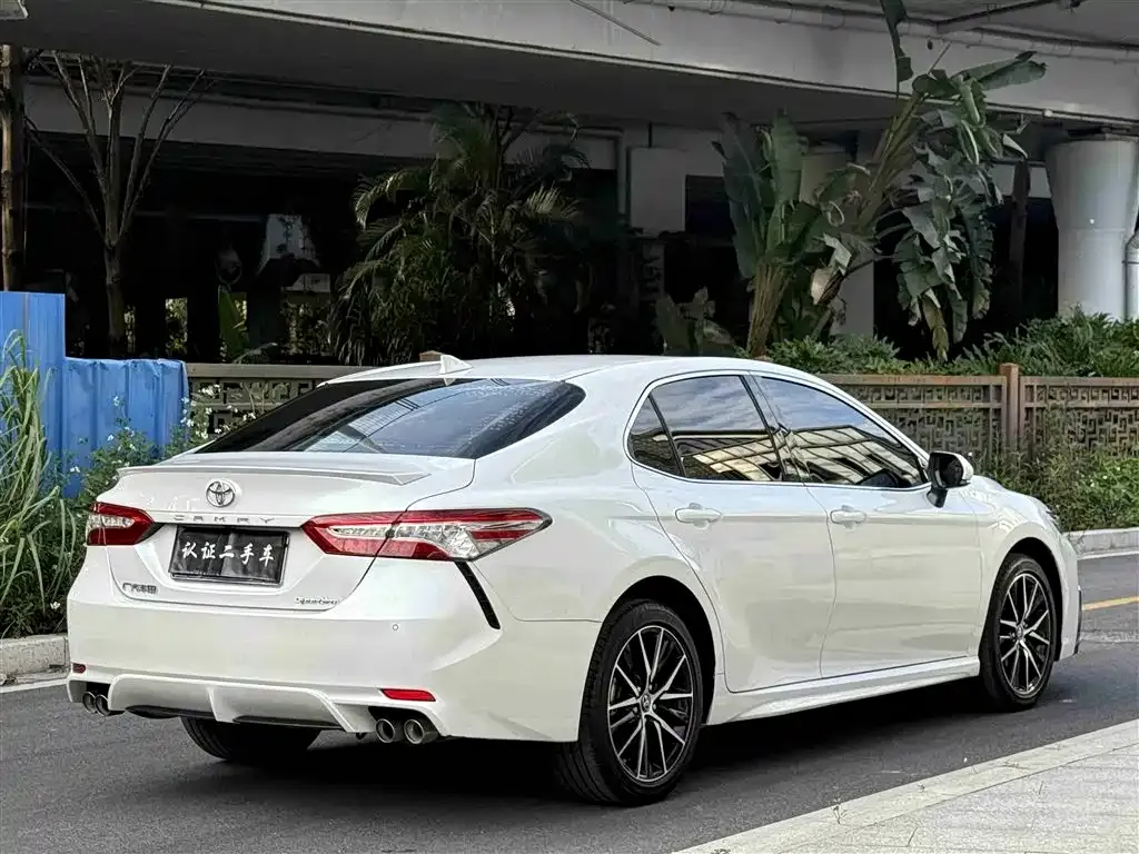 Toyota Camry 2022 из CN, фото 4