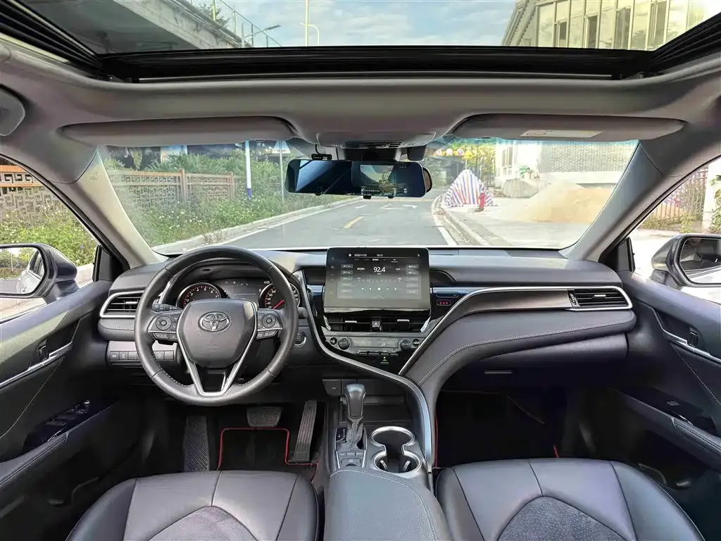 Toyota Camry 2022 из CN, фото 8