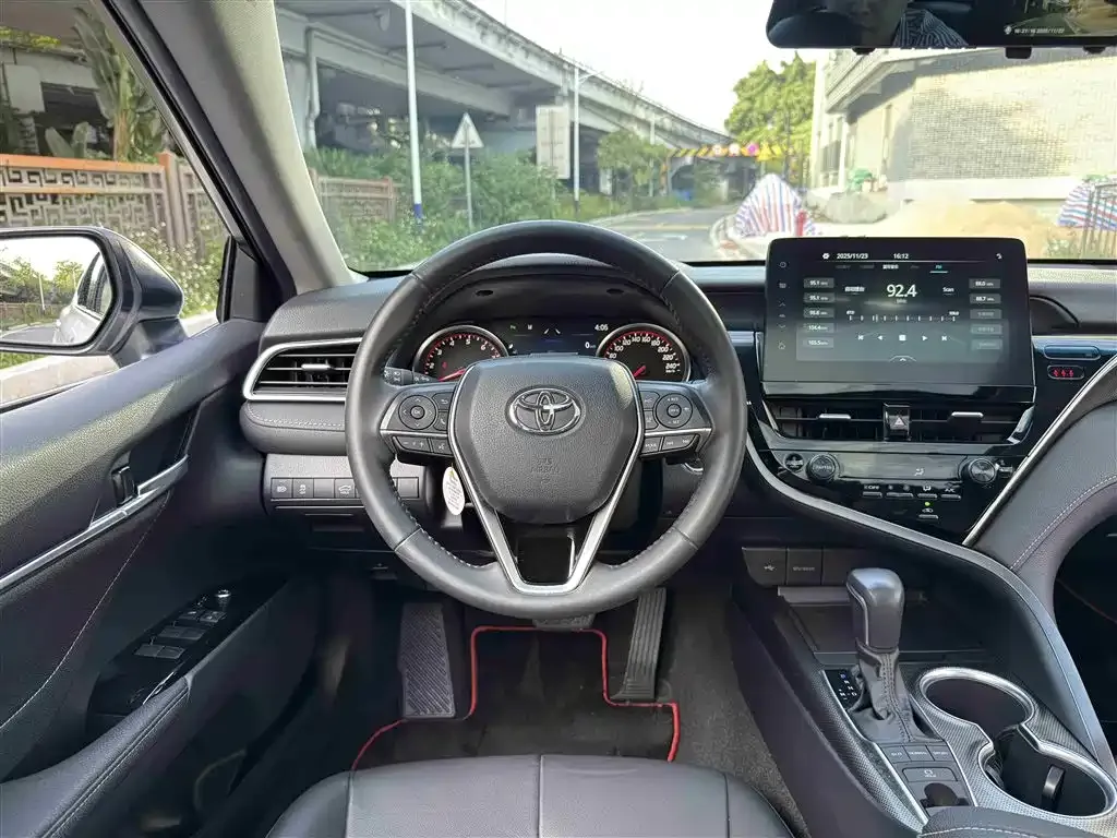 Toyota Camry 2022 из CN, фото 9