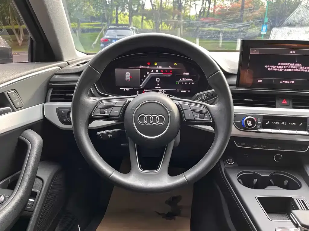 Audi A4L 2022 из CN, фото 10