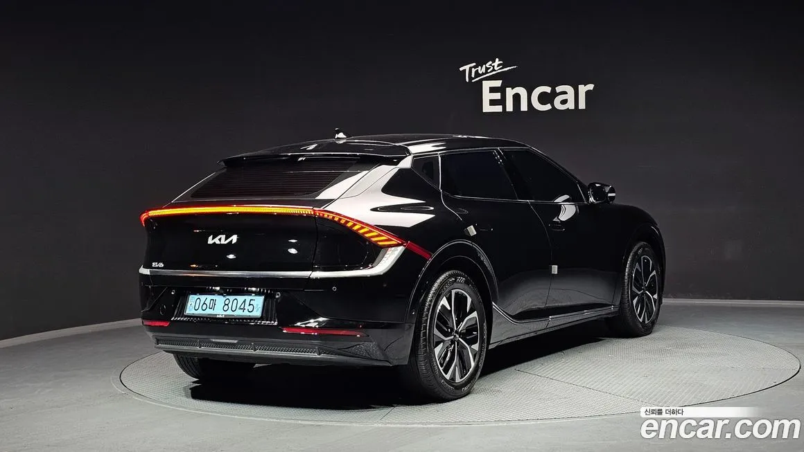 Kia EV6 2023 из KR, фото 2
